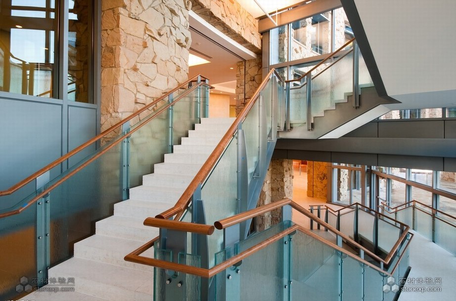办公空间楼梯设计