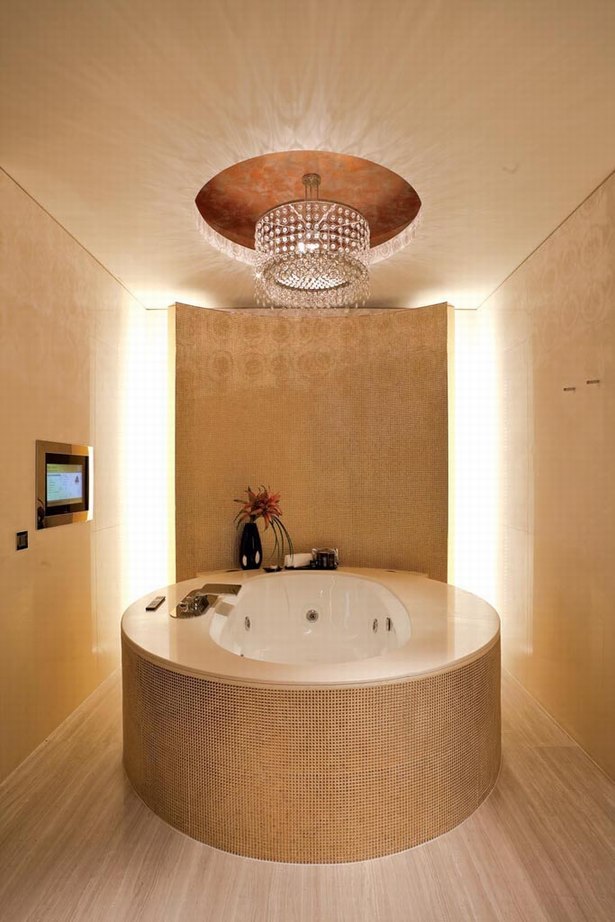 马赛克效果营造浪漫的浴室氛围
