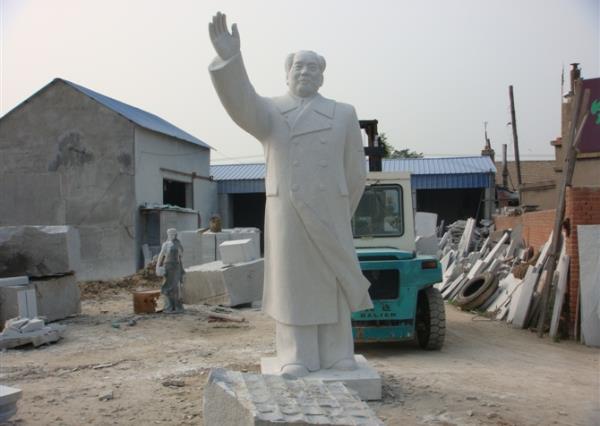 石雕毛主席_毛主席石雕像(图片)