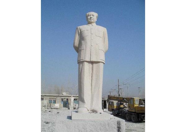 石雕毛主席_毛主席雕塑(图片) 石雕毛主席_毛主席雕塑(图片)图片